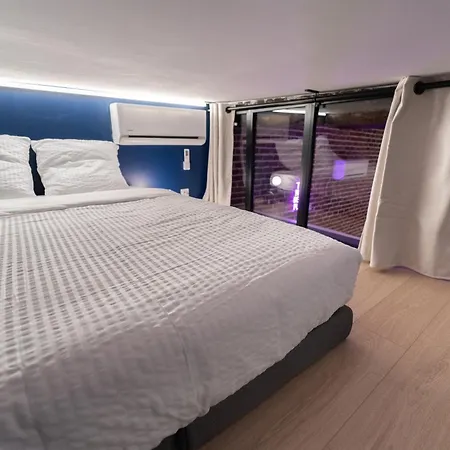 Appart hôtel Loft De 6 Couchages, Bord De à Nice